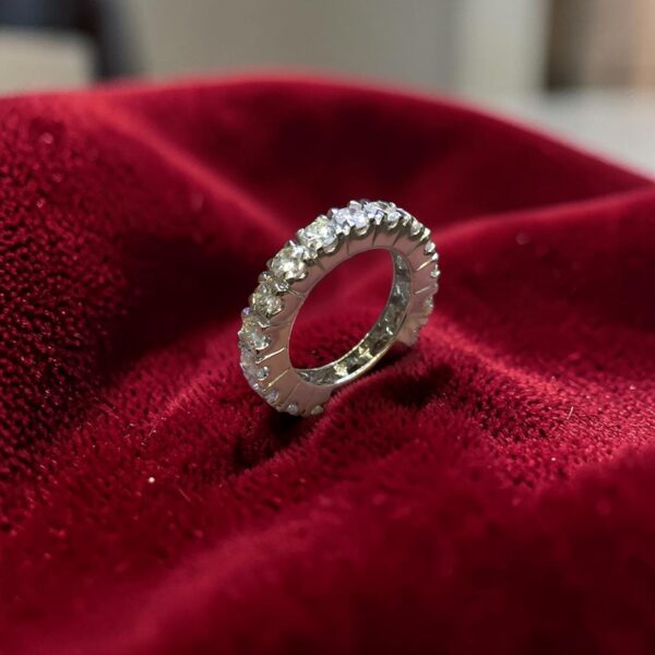 3.60 Cts Round Brilliant F/VS1 Diamonds Unisex Eternity Band Ring 18K White Gold