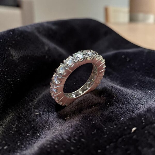 3.60 Cts Round Brilliant F/VS1 Diamonds Unisex Eternity Band Ring 18K White Gold