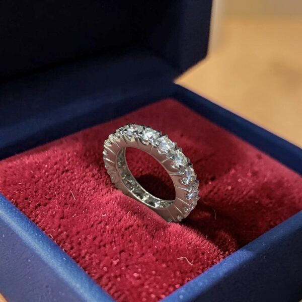 3.60 Cts Round Brilliant F/VS1 Diamonds Unisex Eternity Band Ring 18K White Gold