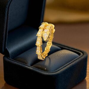 Pave 0.85 Cts Round Brilliant Cut F/VS1 Diamonds Serpentine Unisex Ring in 14K Gold