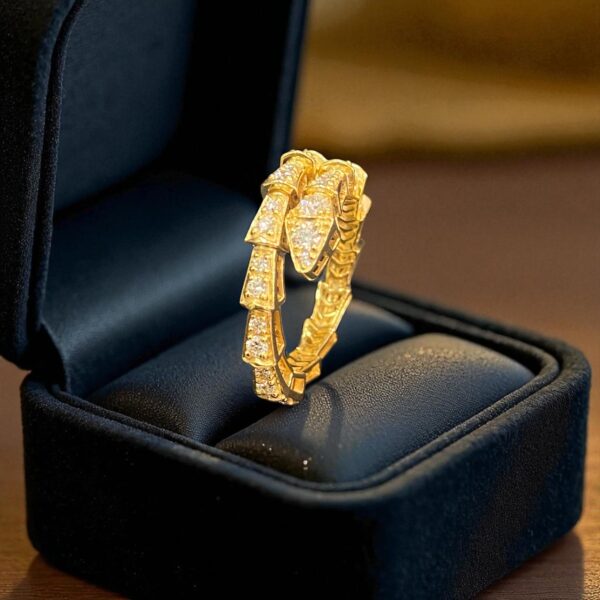 Pave 0.85 Cts Round Brilliant Cut F/VS1 Diamonds Serpentine Unisex Ring in 14K Gold