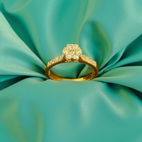 Pave 0.62 Cts Round Brilliant Cut F/VS1 Diamonds Engagement Ring 18K Yellow Gold