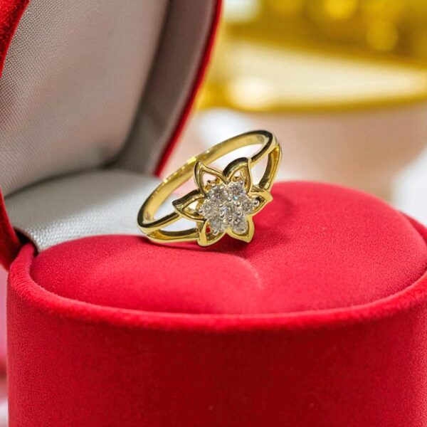 Stunning 1/4 Carats F/VS1 Round Brilliant Diamonds Floral Anniversary Ring 18K Gold
