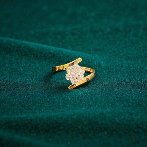 Pave 1/2 Cts Round Brilliant Cut F/VS1 Diamonds Floral Engagement Ring 18K Gold