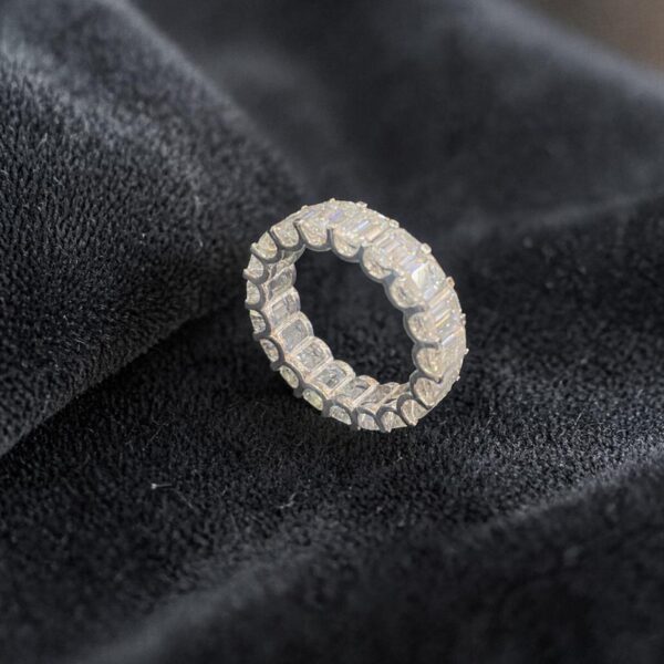 R-486 (23) Classy 9.50 Cts Emerald Shape F/VS1 Diamonds Unisex Eternity Band Ring 14K Gold