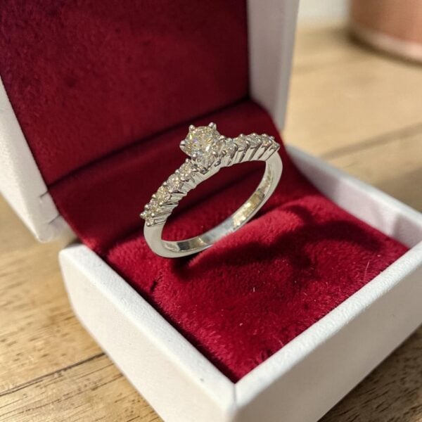 GIA Certified 0.80 Cts Round Brilliant F/VS1 Diamonds Engagement Ring 14K Gold