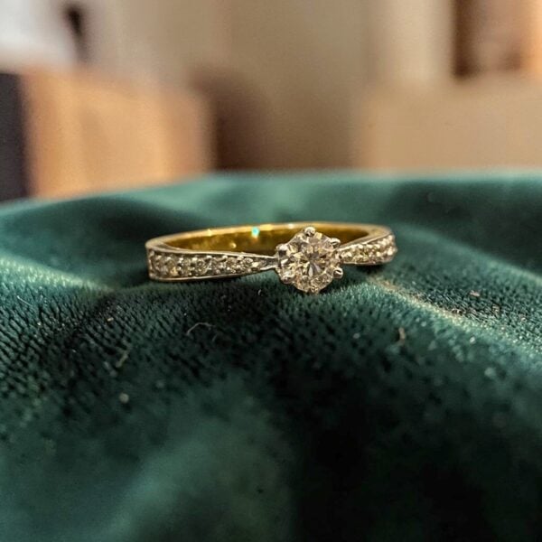 0.55 Cts GIA Certified Round Brilliant F/VS1 Diamonds Solitaire Ring In 14K Gold