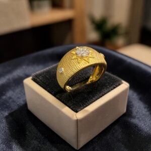 Classy 0.28 Cts Round Brilliant F/VS1 Diamonds Unisex Wedding Band Ring 14K Gold