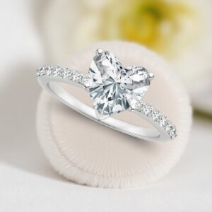 GIA Certified 0.80 Cts F/VS1 Heart Round Shape Diamond Engagement Ring 18K Gold