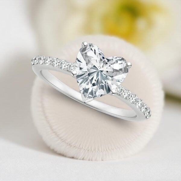 GIA Certified 0.80 Cts F/VS1 Heart Round Shape Diamond Engagement Ring 18K Gold