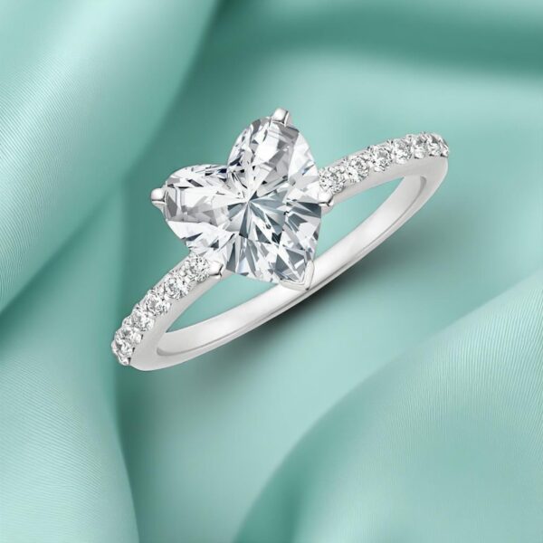 GIA Certified 0.80 Cts F/VS1 Heart Round Shape Diamond Engagement Ring 18K Gold