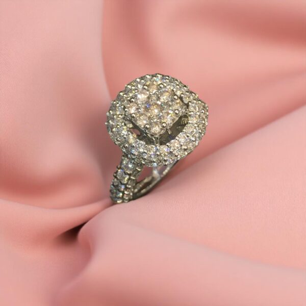 Beautiful 2.15 Cts Round Brilliant Cut Diamonds Wedding Band Ring 18K White Gold