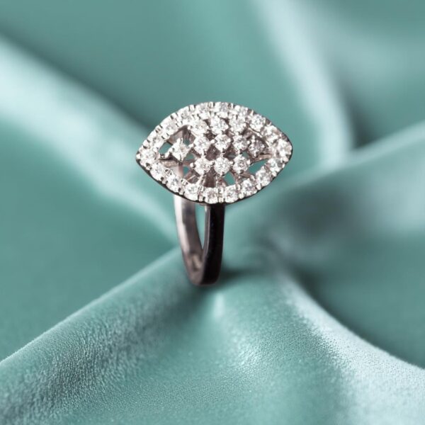 R-560 (5) Pave 0.50 Cts F/VS1 Round Brilliant Cut Diamonds Anniversary Ring 18K White Gold