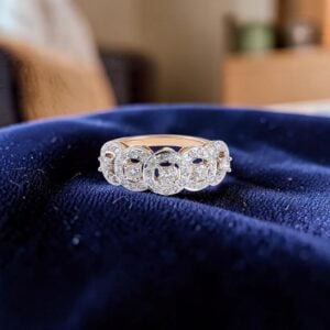Pave 0.95 Cts Round Brilliant F/VS1 Diamonds Unisex Band Ring In 14K Yellow Gold