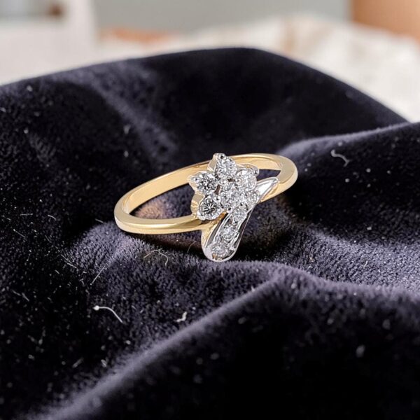 R-577 (7) Pave 0.36 Carats Round Brilliant F/VS1 Diamonds Anniversary Ring 18K Yellow Gold