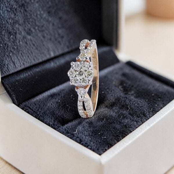 R-581 (7) Pave 0.77 Cts Round Brilliant F/VS1 Diamonds Anniversary Ring 18K Yellow Gold