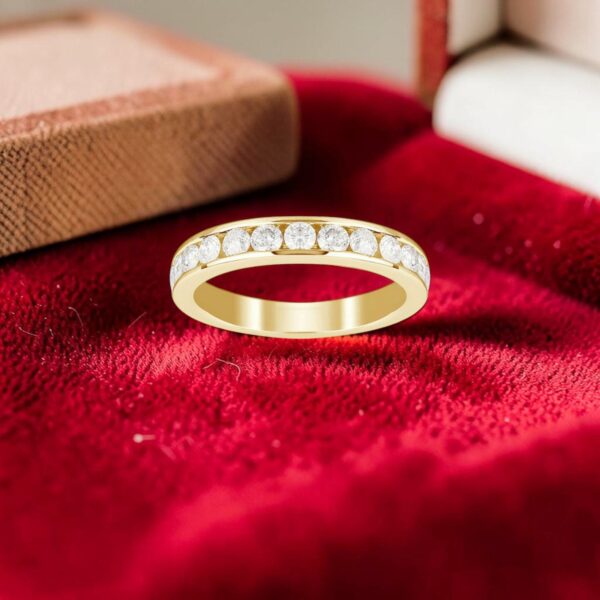 Pave 1.10 Cts Round Brilliant F/VS1 Diamonds Channel Unisex Band Ring 18K Gold