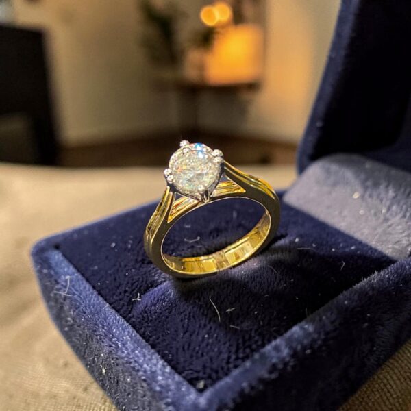 R-592 (18) GIA Certified 1.07 Cts Round Brilliant F/VS1 Diamonds Hidden Halo Ring 18K Gold