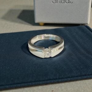 GIA Certified 0.50 Cts Round Brilliant F/VS1 Diamond Men's Band Ring In 14K Gold