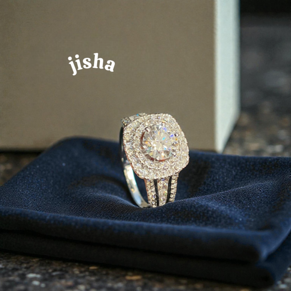 2.10 Cts GIA Certified Round Brilliant F/VS1 Diamonds Engagement Ring 14K Gold