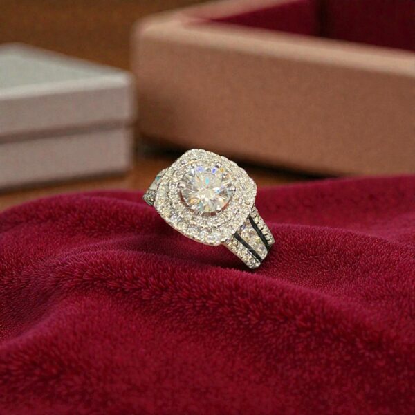 2.10 Cts GIA Certified Round Brilliant F/VS1 Diamonds Engagement Ring 14K Gold