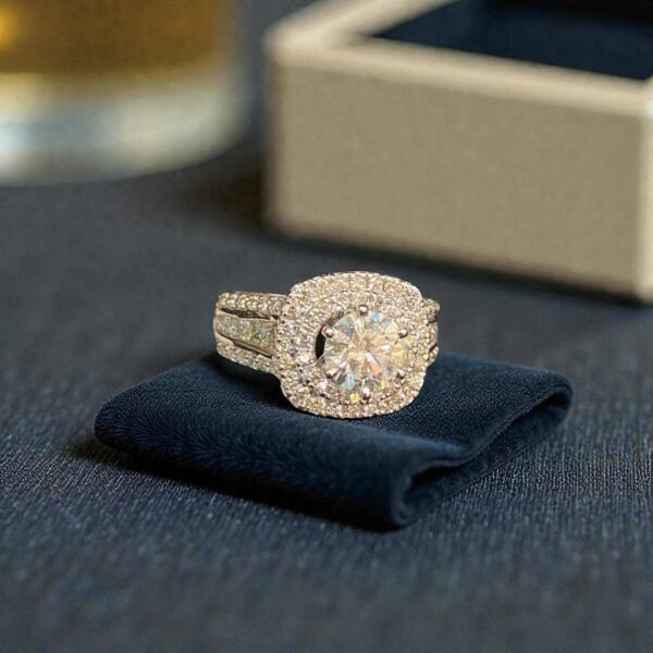 2.10 Cts GIA Certified Round Brilliant F/VS1 Diamonds Engagement Ring 14K Gold