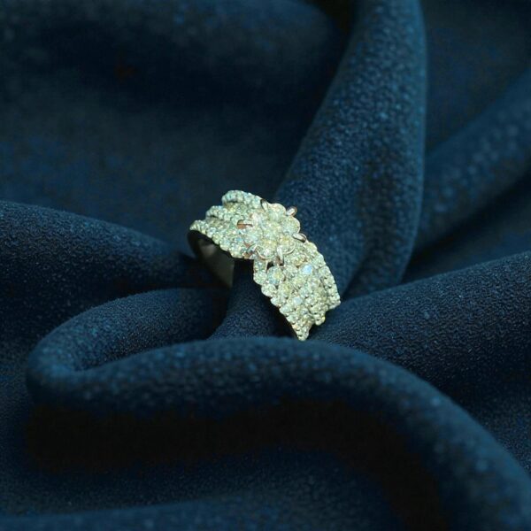 Stunning 1.68 Cts Round Brilliant F/VS1 Diamonds Multi-Row Band Ring In 14K Gold