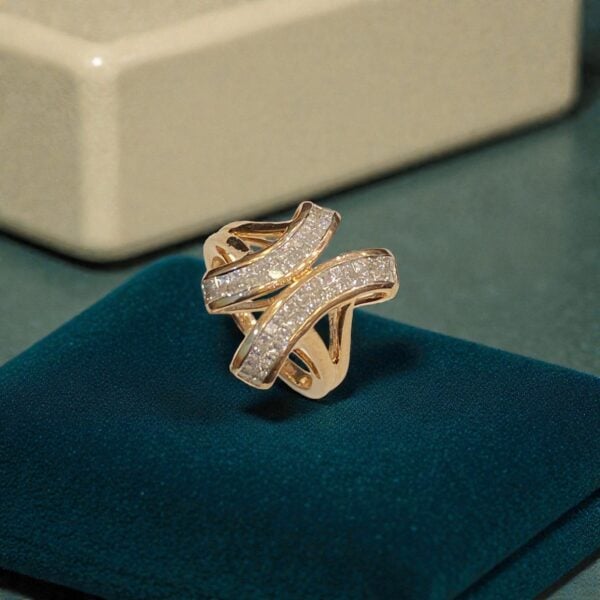 Pave 0.90 Cts Princess Shape F/VS1 Diamonds Invisible Set Two-Row Ring 14K Gold