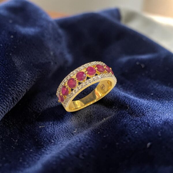 R-607 (18) Pave 2.15 Cts Round Brilliant F/VS1 Diamonds Ruby Band Ring In 14K Yellow Gold
