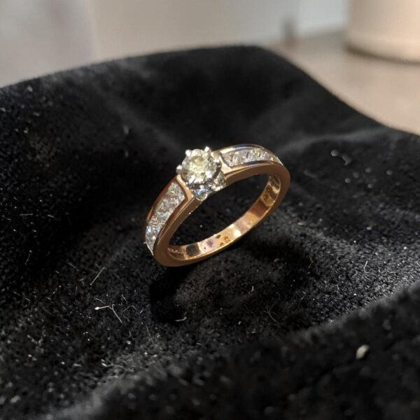 GIA Certified 0.95 Cts Round Princess F/VS1 Diamonds Engagement Ring In 14K Gold