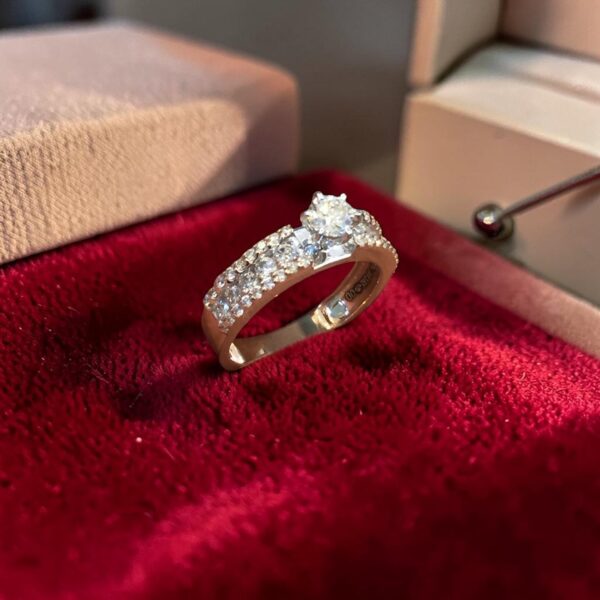 0.75 Carats GIA Certified Round Brilliant F/VS1 Diamonds Solitaire Ring 14K Gold