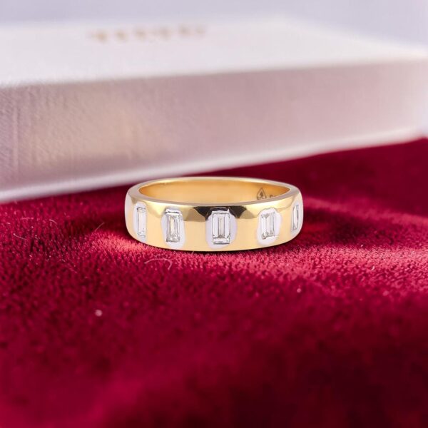 1/2 Cts Baguette Shape F/VS1 Scattered Diamonds Unisex Band Ring 14K Yellow Gold