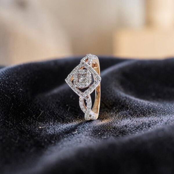 Pave 0.70 Cts Round Brilliant F/VS1 Diamonds Anniversary Band Ring In 18K Gold