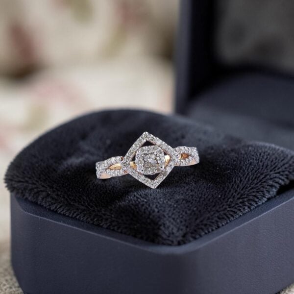 Pave 0.70 Cts Round Brilliant F/VS1 Diamonds Anniversary Band Ring In 18K Gold