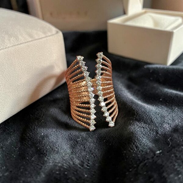 Beautiful 0.92 Cts Round Brilliant F/VS1 Diamonds Intersecting Big Ring 14K Gold