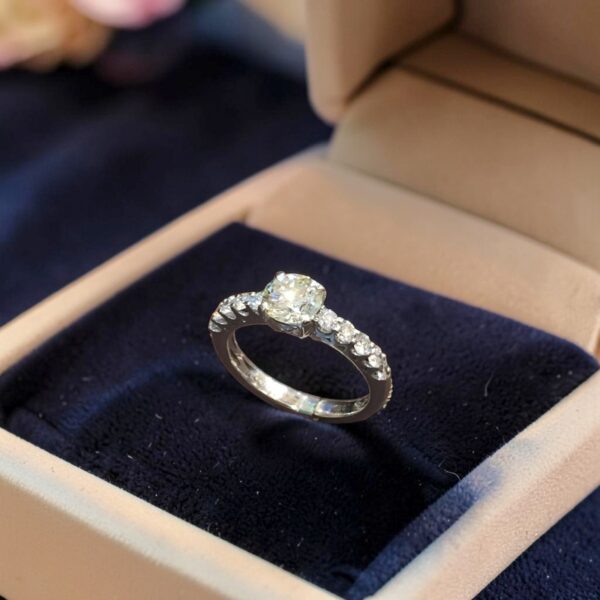 R-629 (22) GIA Certified 1.50 Cts Round Brilliant F/VS1 Diamonds Engagement Ring 18K Gold