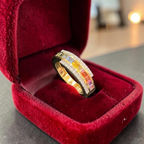 2.58 Cts Round Brilliant F/VS1 Diamonds Rainbow Sapphire Unisex Ring In 14K Gold