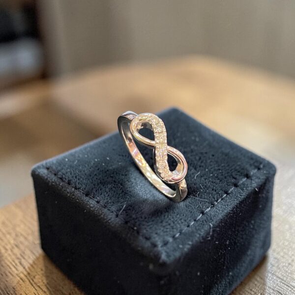 Pave 0.15 Cts Round Brilliant F/VS1 Diamonds Infinity Wedding Band Ring 14K Gold