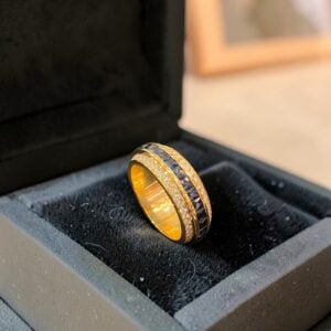 4.57 Cts Round Brilliant F/VS1 Diamonds Blue Sapphire Unisex Band Ring 18K Gold
