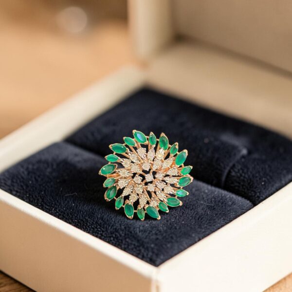 Classy 0.40 Cts Round Brilliant F/VS1 Diamonds Emerald Cocktail Ring In 14K Gold