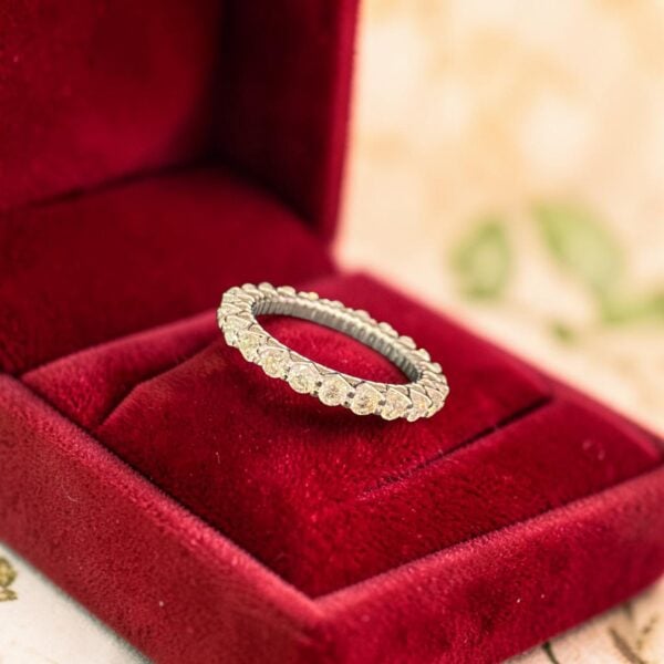 Pavé 1.85 Cts Round Brilliant F/VS1 Diamonds Eternity Band Ring 14K White Gold