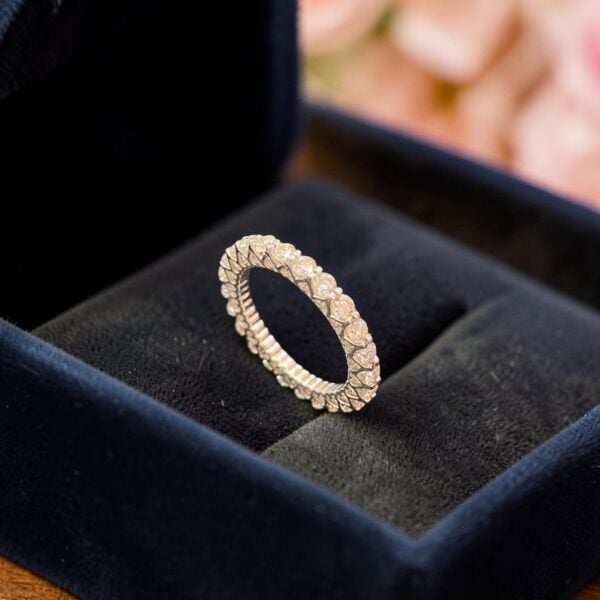 Pavé 1.85 Cts Round Brilliant F/VS1 Diamonds Eternity Band Ring 14K White Gold