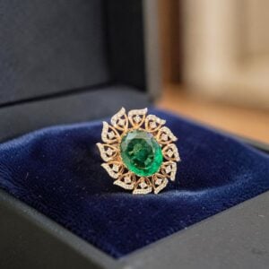Classic 0.88 Cts Round Brilliant F/VS1 Diamonds Emerald Cocktail Ring 14K Gold