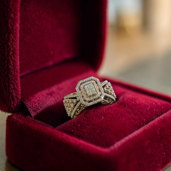 Exquisite 1.10 Ct Round Brilliant F/VS1 Diamonds Cluster Halo Ring 14K Rose Gold
