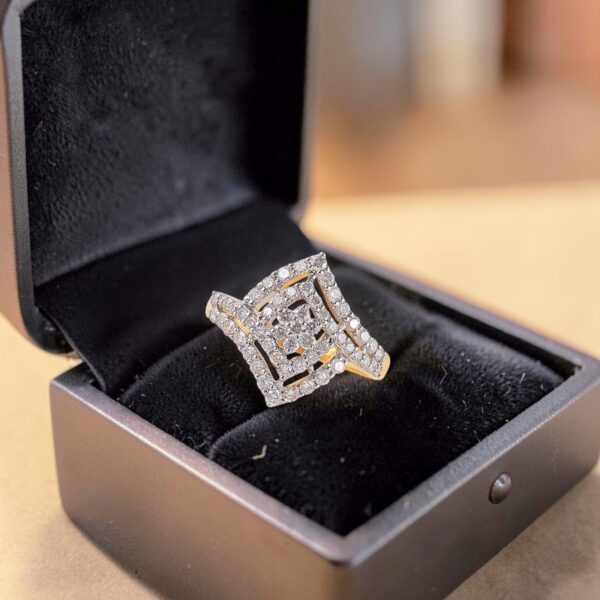 R-677 (7) Radiant 1.05 Cts Round Brilliant F/VS1 Diamonds Anniversary Ring 14K Yellow Gold