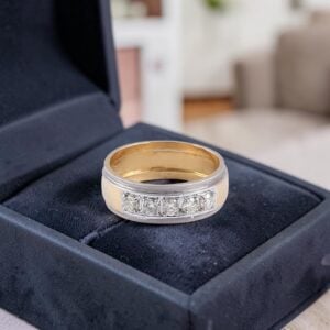Classy 0.60 Cts Round Brilliant F/VS1 Diamonds Men's Band Ring 14K Yellow Gold
