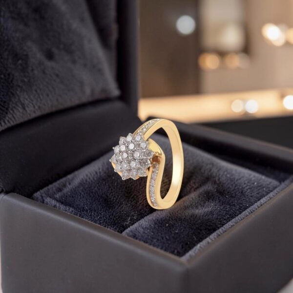 R-682 (8) Pavé 1.10 Cts Round Brilliant F/VS1 Diamonds Anniversary Ring In 14K Yellow Gold