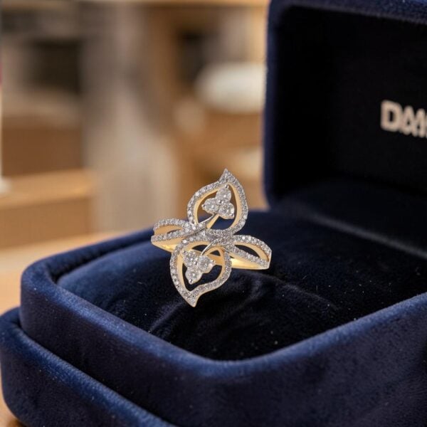 Exquisite 0.95 Cts Round Brilliant F/VS1 Diamonds Leaf Band Ring 14K Yellow Gold