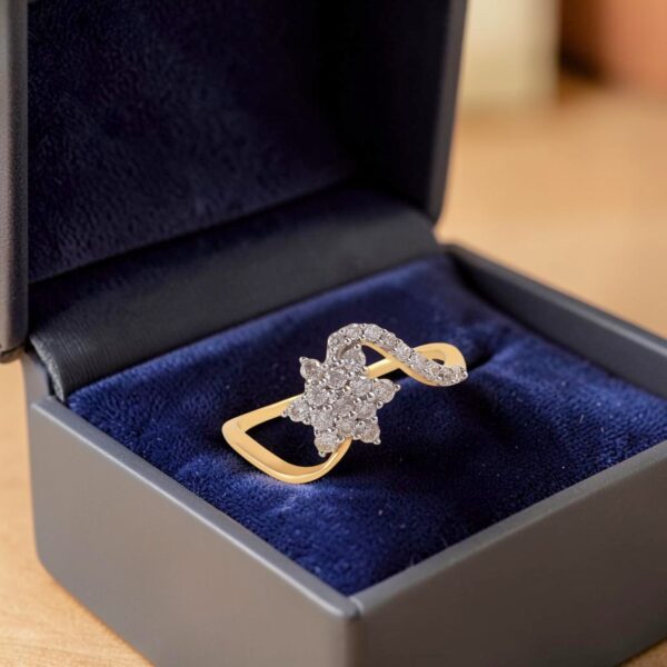 Pavé 0.50 Cts Round Brilliant F/VS1 Diamonds Floral Engagement Ring In 18K Gold