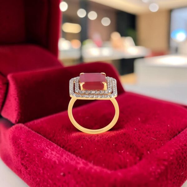 1.52 Cts Round Brilliant F/VS1 Diamonds Pavé Ruby Cocktail Ring 14K Yellow Gold